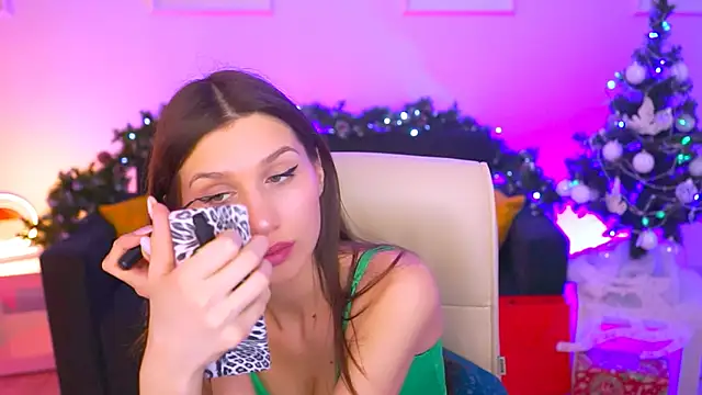 MollyPerry online show from 11, 12, 2024