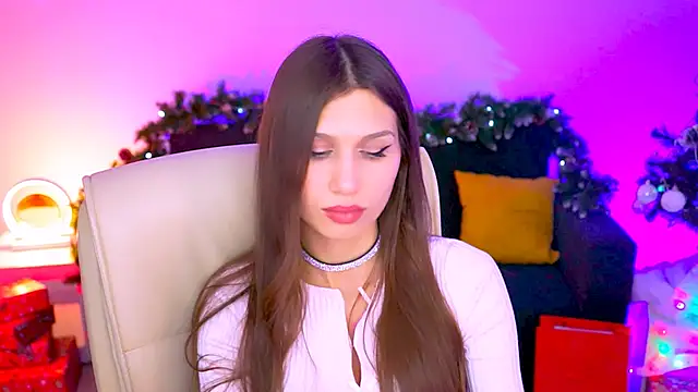 MollyPerry online show from 12, 12, 2024