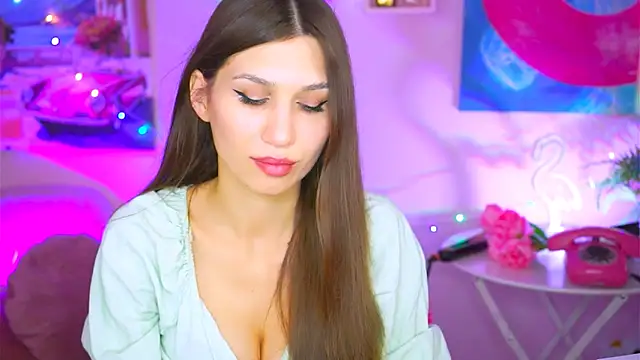 MollyPerry online show from 17, 12, 2024