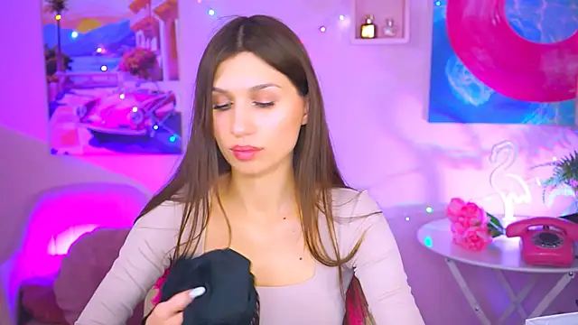 MollyPerry online show from 18, 12, 2024