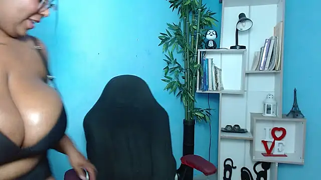 bbw charlote online show from 12, 2, 2025