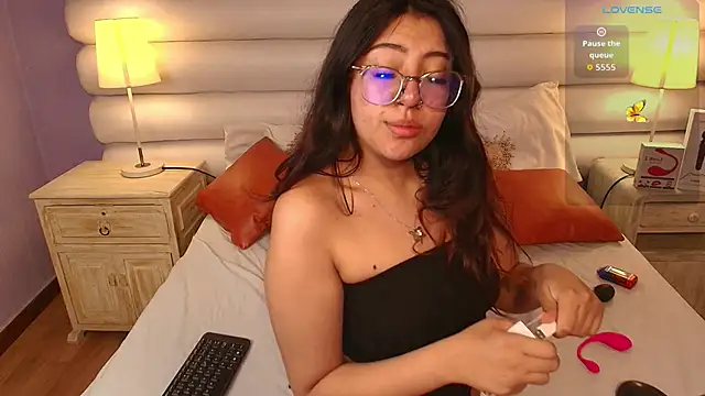 Snapshot of milan_sweet chatting on 18, 9, 2025 milan sweet online show from 18, 9, 2025