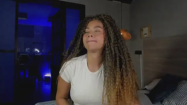 nayah   online show from 9, 10, 2025