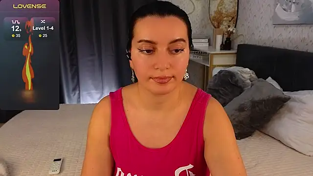 YourSweetDream  online show from 4, 1, 2025