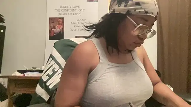 MommyConfident online show from 27, 5, 2026