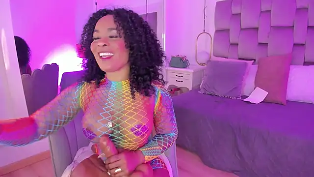 PamelaMendez  online show from 9, 3, 2025