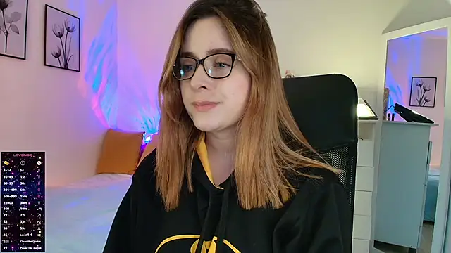 Snapshot of miss_seline chatting on 18, 3, 2025 miss seline online show from 18, 3, 2025