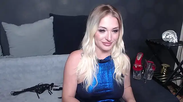 Snapshot of GodessJulia chatting on 11, 10, 2025 GodessJulia online show from 11, 10, 2025