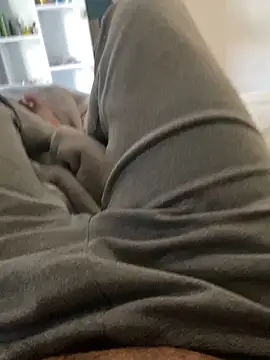 Snapshot of Ahmed_R_77 chatting on 4, 11, 2025 Ahmed R 77 online show from 4, 11, 2025