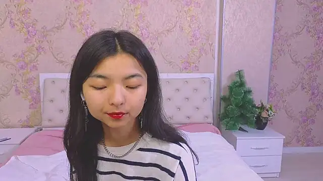 Shy Kira online show from 20, 12, 2024