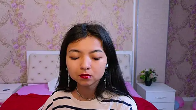 Shy Kira online show from 9, 2, 2025