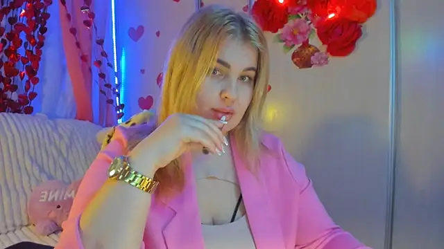 CoraSwon online show from 25, 2, 2025