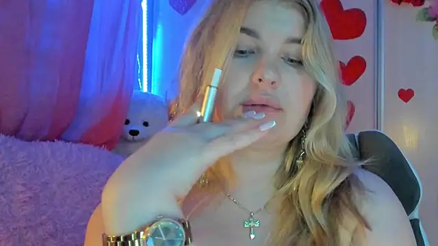 CoraSwon online show from 2, 3, 2025