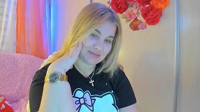 CoraSwon online show from 6, 3, 2025