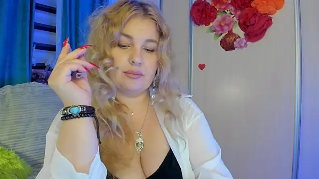 CoraSwon online show from 1, 10, 2025