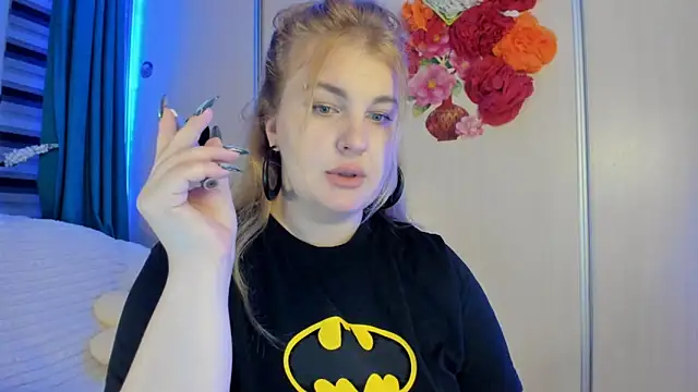 CoraSwon online show from 15, 10, 2025