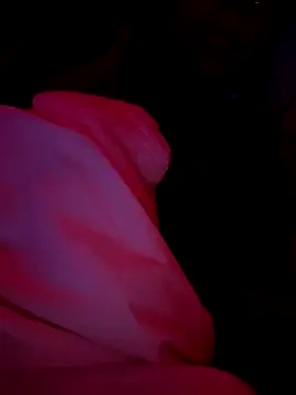 KLoveeee online show from 4, 12, 2025