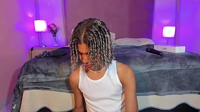 Snapshot of Maxim-Walker chatting on 7, 2, 2025 Maxim-Walker online show from 7, 2, 2025