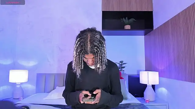 Snapshot of Maxim-Walker chatting on 9, 2, 2025 Maxim-Walker online show from 9, 2, 2025