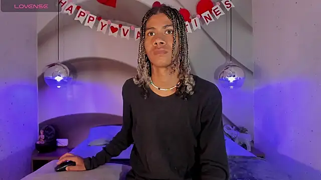 Snapshot of Maxim-Walker chatting on 20, 2, 2025 Maxim-Walker online show from 20, 2, 2025