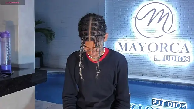 Snapshot of Maxim-Walker chatting on 22, 2, 2025 Maxim-Walker online show from 22, 2, 2025