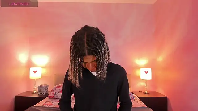 Snapshot of Maxim-Walker chatting on 12, 3, 2025 Maxim-Walker online show from 12, 3, 2025