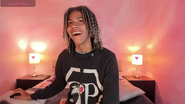 Snapshot of Maxim-Walker chatting on 14, 3, 2025 Maxim-Walker online show from 14, 3, 2025