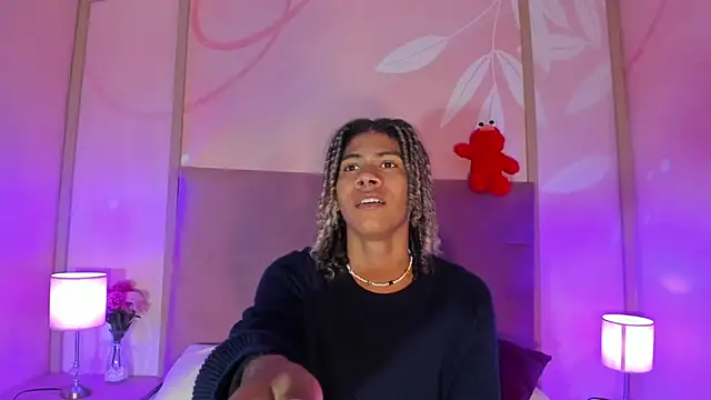 Snapshot of Maxim-Walker chatting on 19, 3, 2025 Maxim-Walker online show from 19, 3, 2025