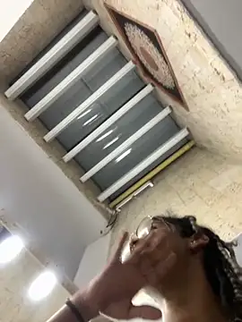 Snapshot of Maxim-Walker chatting on 11, 9, 2025 Maxim-Walker online show from 11, 9, 2025