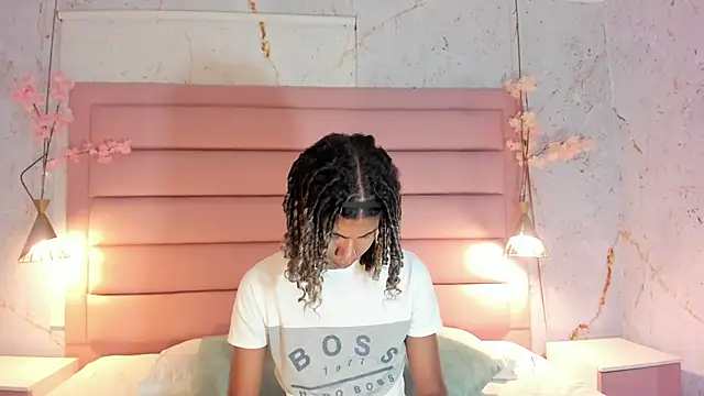 Snapshot of Maxim-Walker chatting on 15, 9, 2025 Maxim-Walker online show from 15, 9, 2025