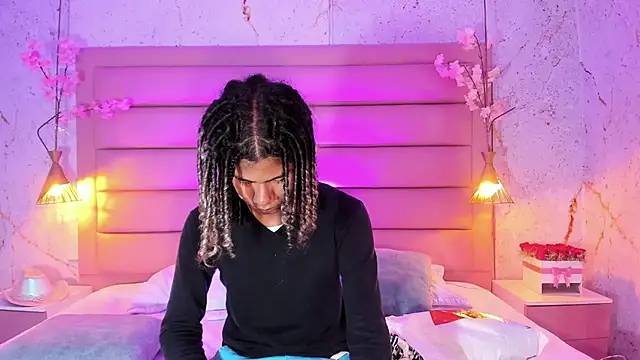 Snapshot of Maxim-Walker chatting on 23, 9, 2025 Maxim-Walker online show from 23, 9, 2025