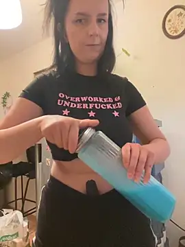 Snapshot of Off__Melonenmandy chatting on 5, 12, 2025 Off Melonenmandy online show from 5, 12, 2025