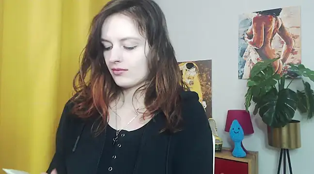 juicyNadine online show from 17, 3, 2025