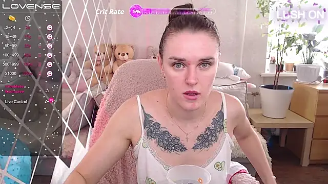 Bella  Swoon online show from 30, 9, 2025