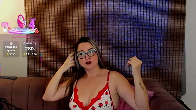 Snapshot of ariana_cross chatting on 9, 9, 2025 ariana cross online show from 9, 9, 2025