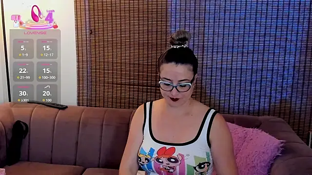 Snapshot of ariana_cross chatting on 14, 9, 2025 ariana cross online show from 14, 9, 2025