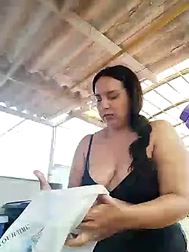 Snapshot of allison-dreams chatting on 14, 1, 2025 allison-dreams online show from 14, 1, 2025