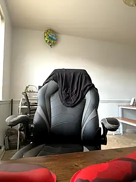 LeyaHoneybuns online show from 9, 9, 2025