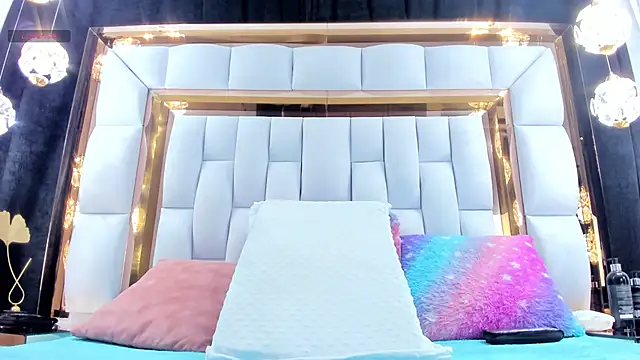 RileySweett online show from 18, 9, 2025