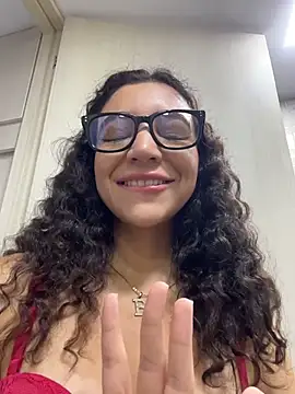 Snapshot of uniquerossie chatting on 24, 2, 2026 uniquerossie online show from 24, 2, 2026