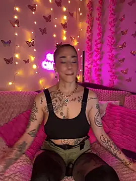 Chachou000 online show from 17, 3, 2025