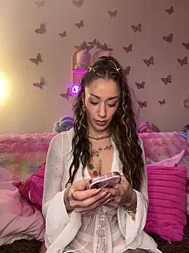 Chachou000 online show from 17, 11, 2025