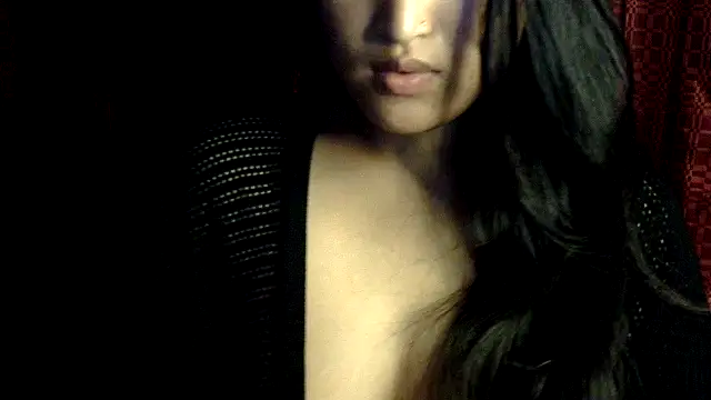 charming karishma online show from 18, 9, 2025