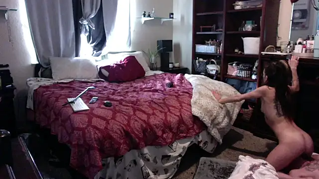 iBoneher69 online show from 16, 12, 2025