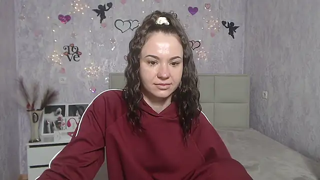 KaraCriegs online show from 12, 3, 2025