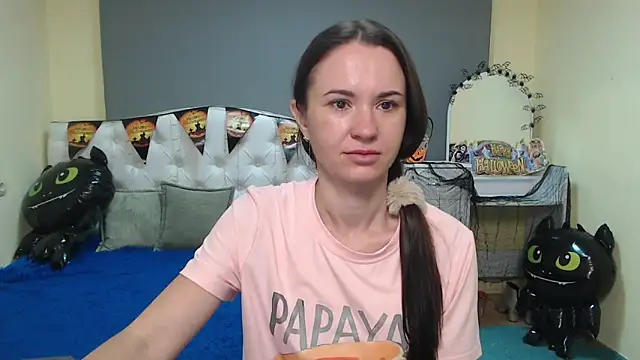 KaraCriegs online show from 16, 10, 2025