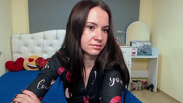 KaraCriegs online show from 2, 12, 2025