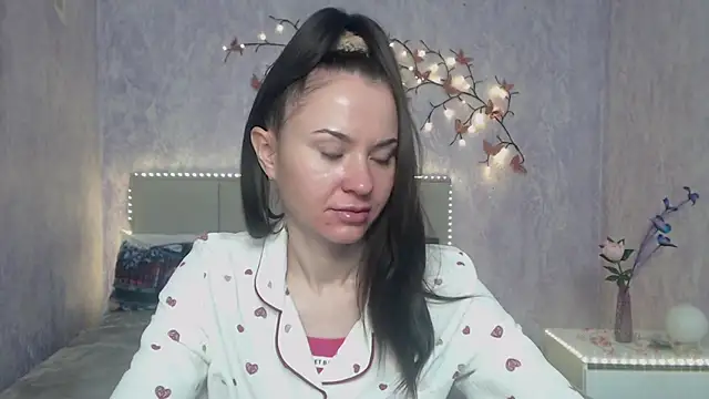 KaraCriegs online show from 3, 3, 2026