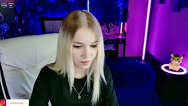 Snapshot of ShhhO_O chatting on 18, 4, 2026 ShhhO O online show from 18, 4, 2026
