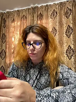 NadiraNoor online show from 26, 1, 2025